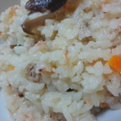 もち米を使いました！干しシイタケとエビから良いおだし（？）がでて、美味しすぎ～子ども達もパクパク食べました＾＾ごちそうさまでした★